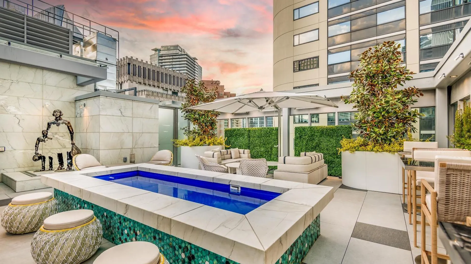 *****  Azur Legacy Collection Hotel Vancouver Kanada